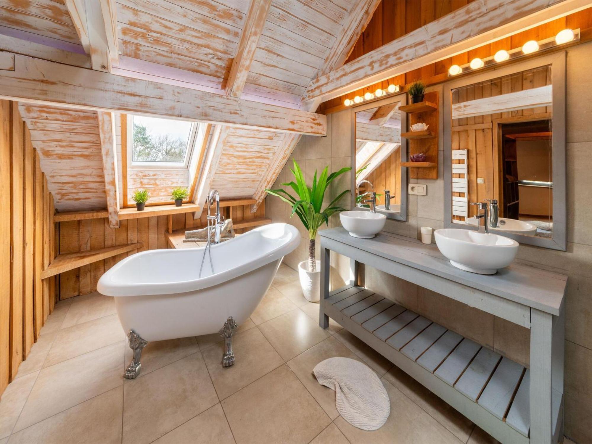 Lush Holiday Home With Bubble Bath And Sauna Heure Buitenkant foto