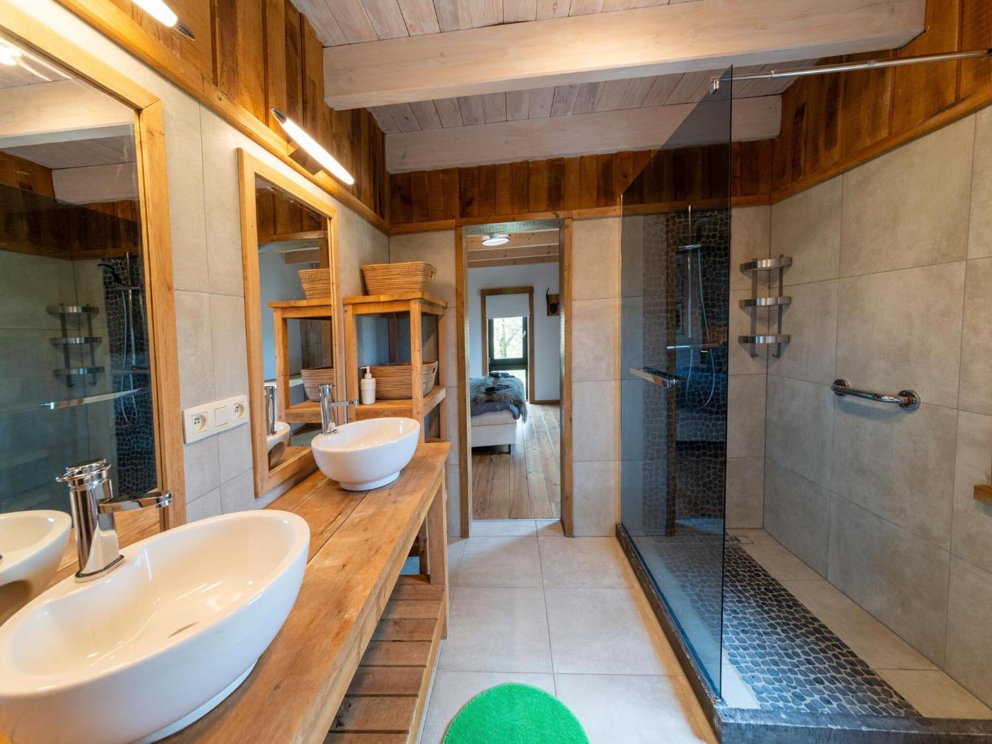 Lush Holiday Home With Bubble Bath And Sauna Heure Buitenkant foto